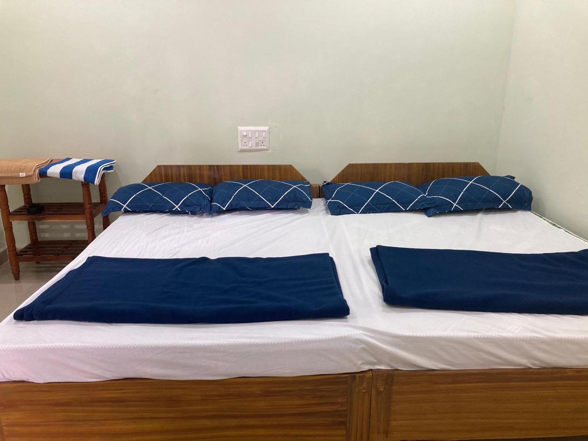 Oceanic Stay And Restaurant Gokarna 고카르나 외부 사진